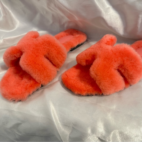 Hermes Shearling Oran Sandals - Picture 8 of 11